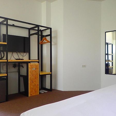Aozora Seaside Mactan Hotel Lapu-Lapu City Buitenkant foto