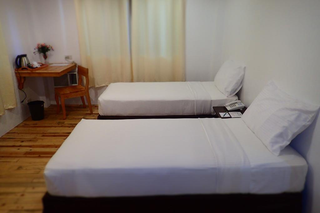 Aozora Seaside Mactan Hotel Lapu-Lapu City Buitenkant foto