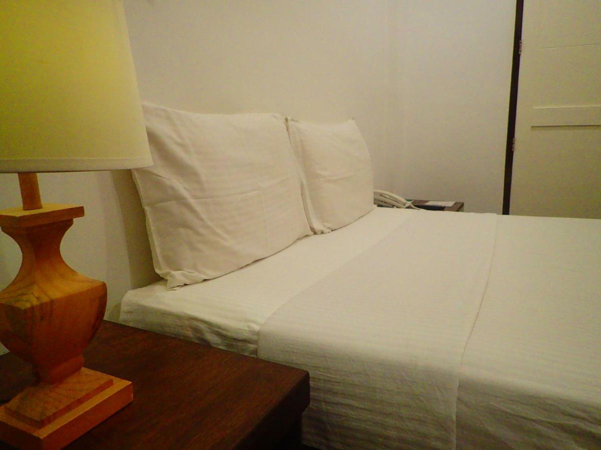 Aozora Seaside Mactan Hotel Lapu-Lapu City Buitenkant foto