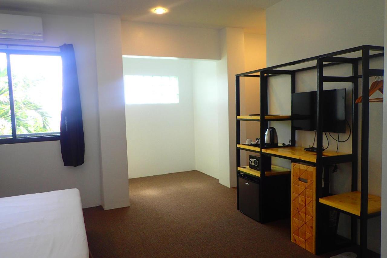 Aozora Seaside Mactan Hotel Lapu-Lapu City Buitenkant foto